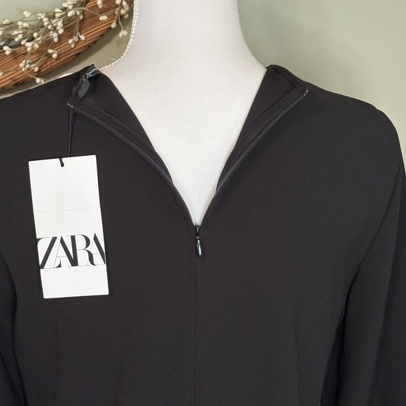 Zara Black Blouse w/ White Trim & Button Detail. Size XS NWT - Picture 3 of 15